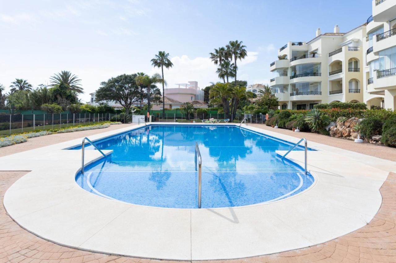 Homeforguest Front Line Beach Apartment In Hacienda Playa Марбелья Экстерьер фото