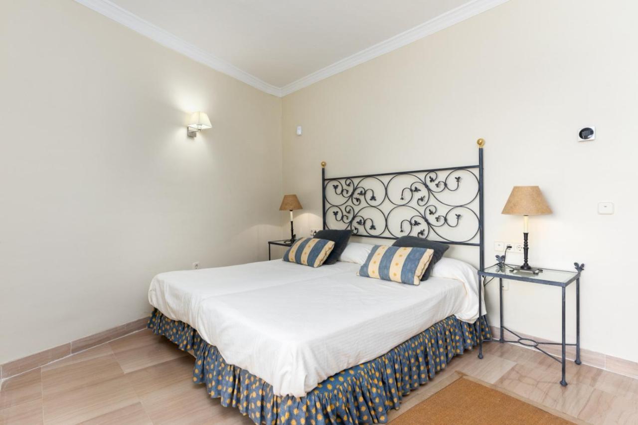 Homeforguest Front Line Beach Apartment In Hacienda Playa Марбелья Экстерьер фото